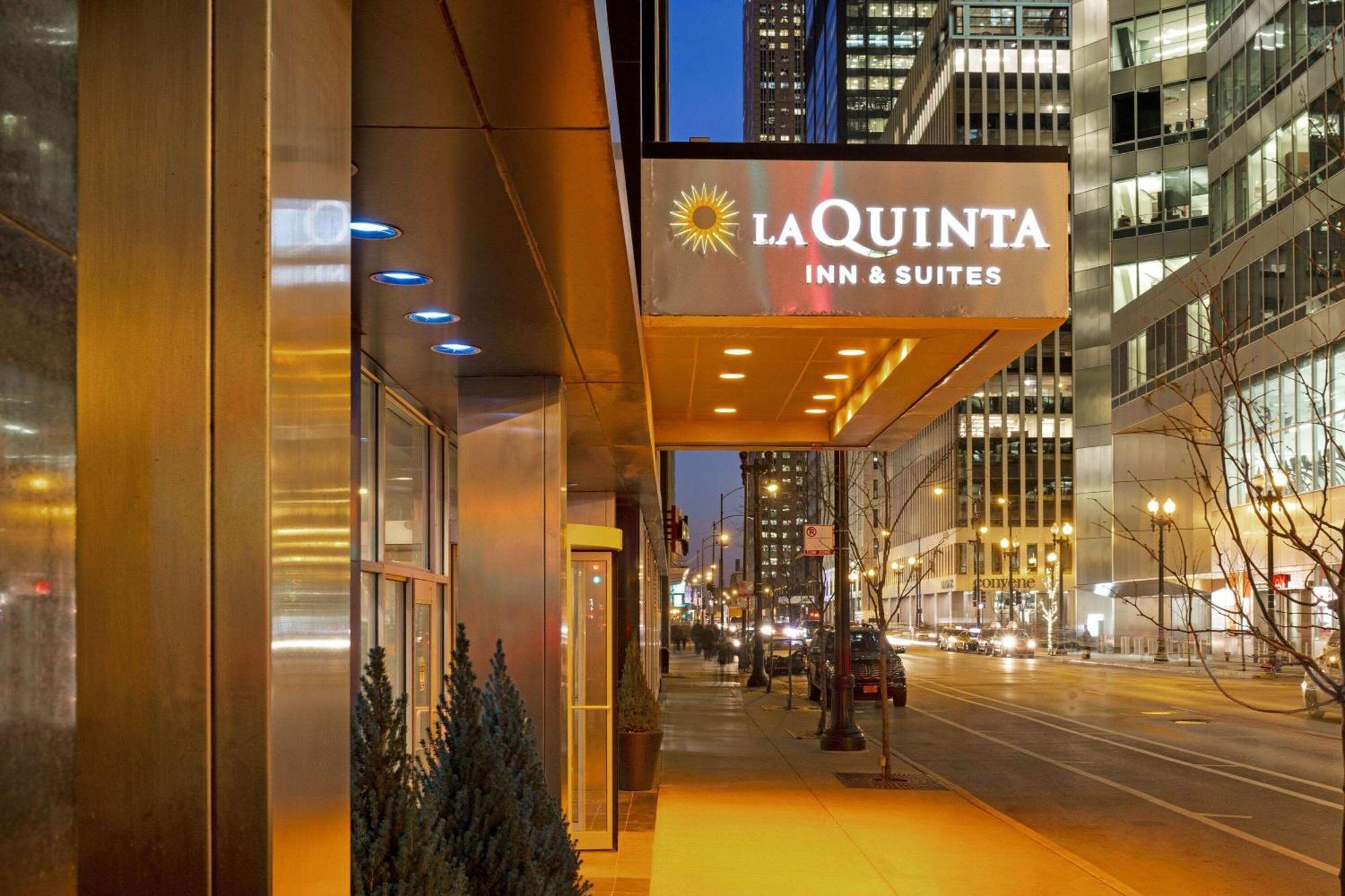Отель La Quinta By Wyndham Chicago Downtown Экстерьер фото